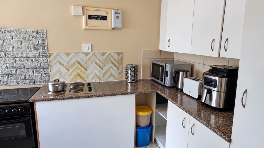 To Let 3 Bedroom Property for Rent in Groenvallei Western Cape